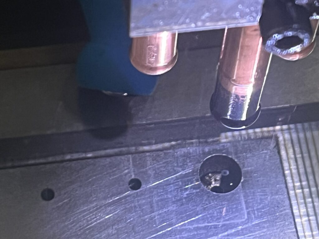 放電加工時のより画像